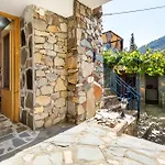 Mountain Stone Holiday home