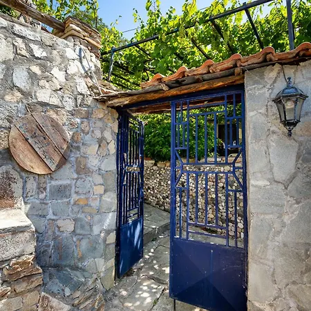Mountain Stone Maries